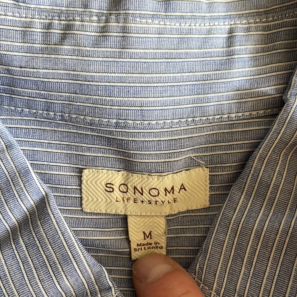 Spread collar button up - Picture 2 of 2